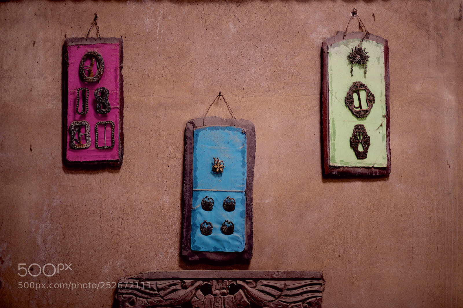 Fujifilm X-T2 sample photo. Wall hangings rise from photography