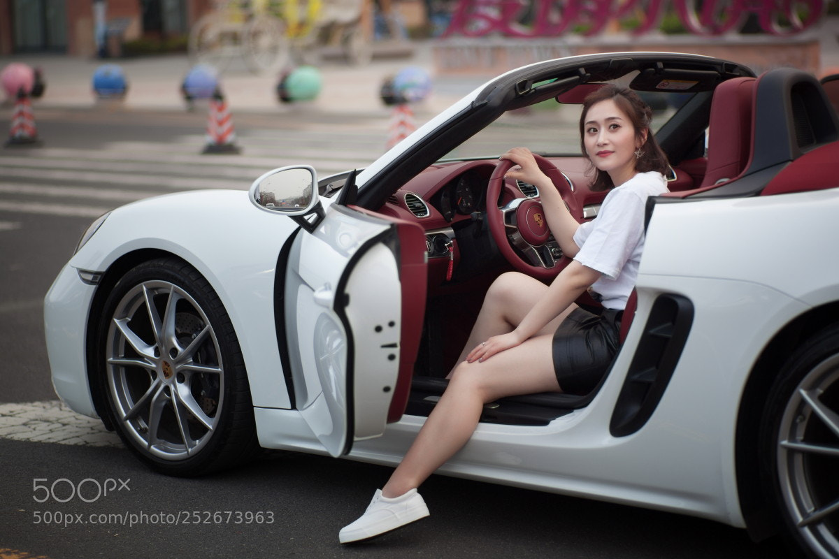 Canon EOS 5D Mark II sample photo. 香车美女 photography