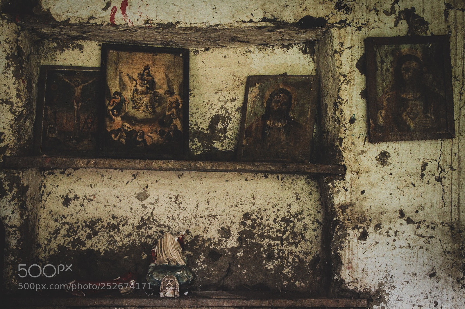 Canon EOS 650D (EOS Rebel T4i / EOS Kiss X6i) sample photo. Jesus head photography
