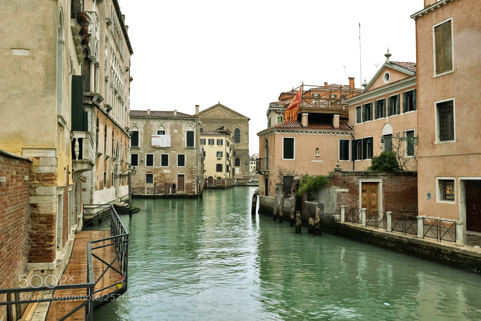 Nikon D3300 sample photo. In middle of venice photography