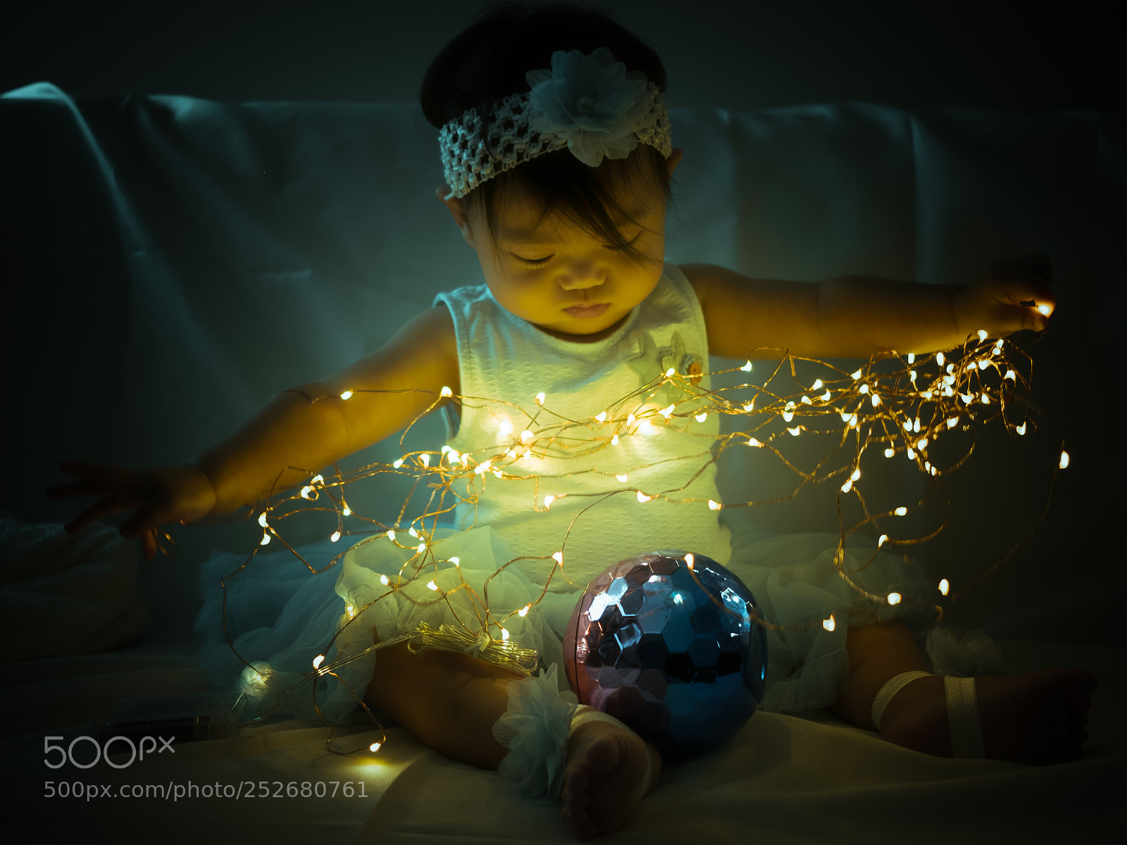 Fujifilm X-T2 sample photo. Playing with lights ii photography