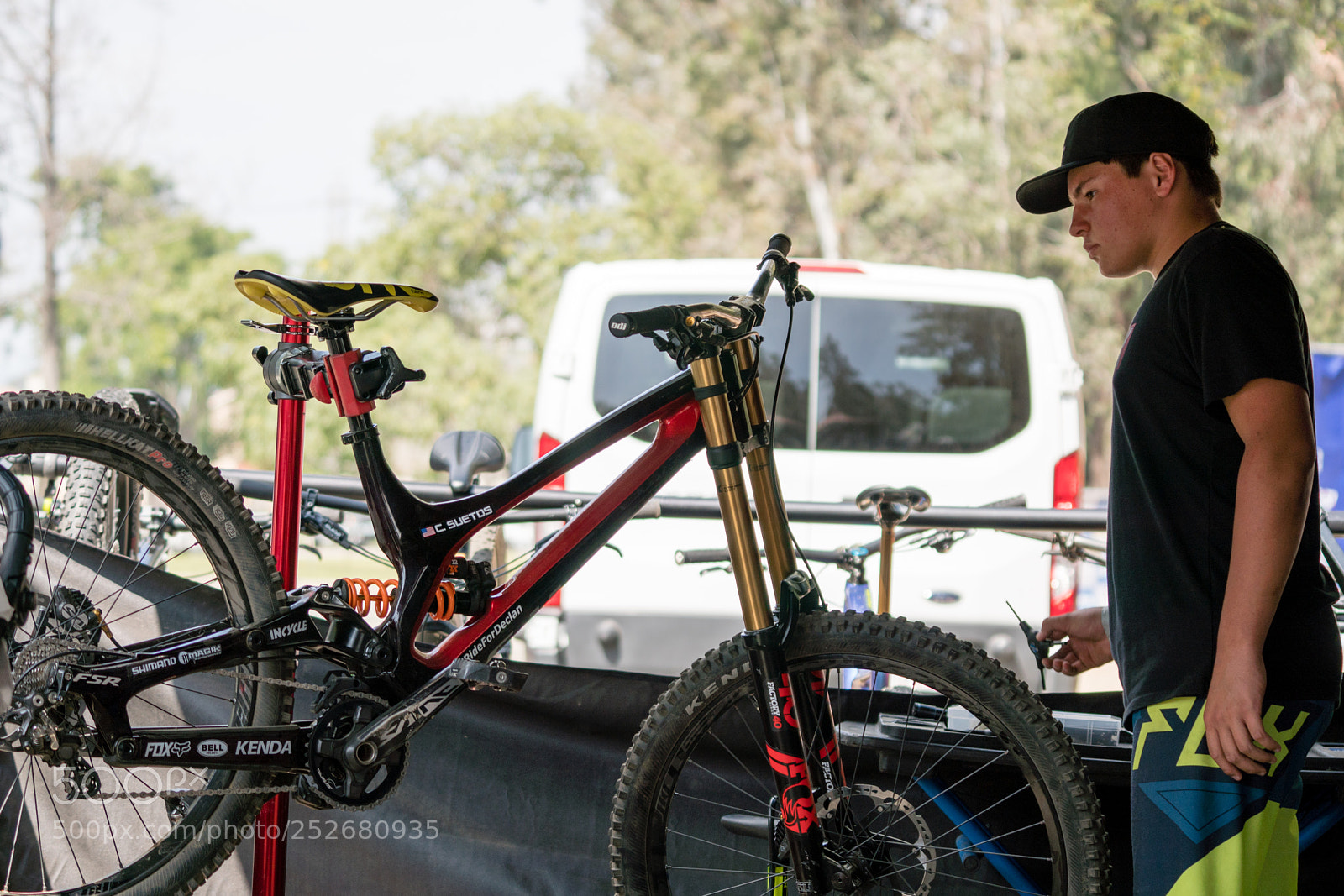 Sony a6300 sample photo. Fontana pits photography
