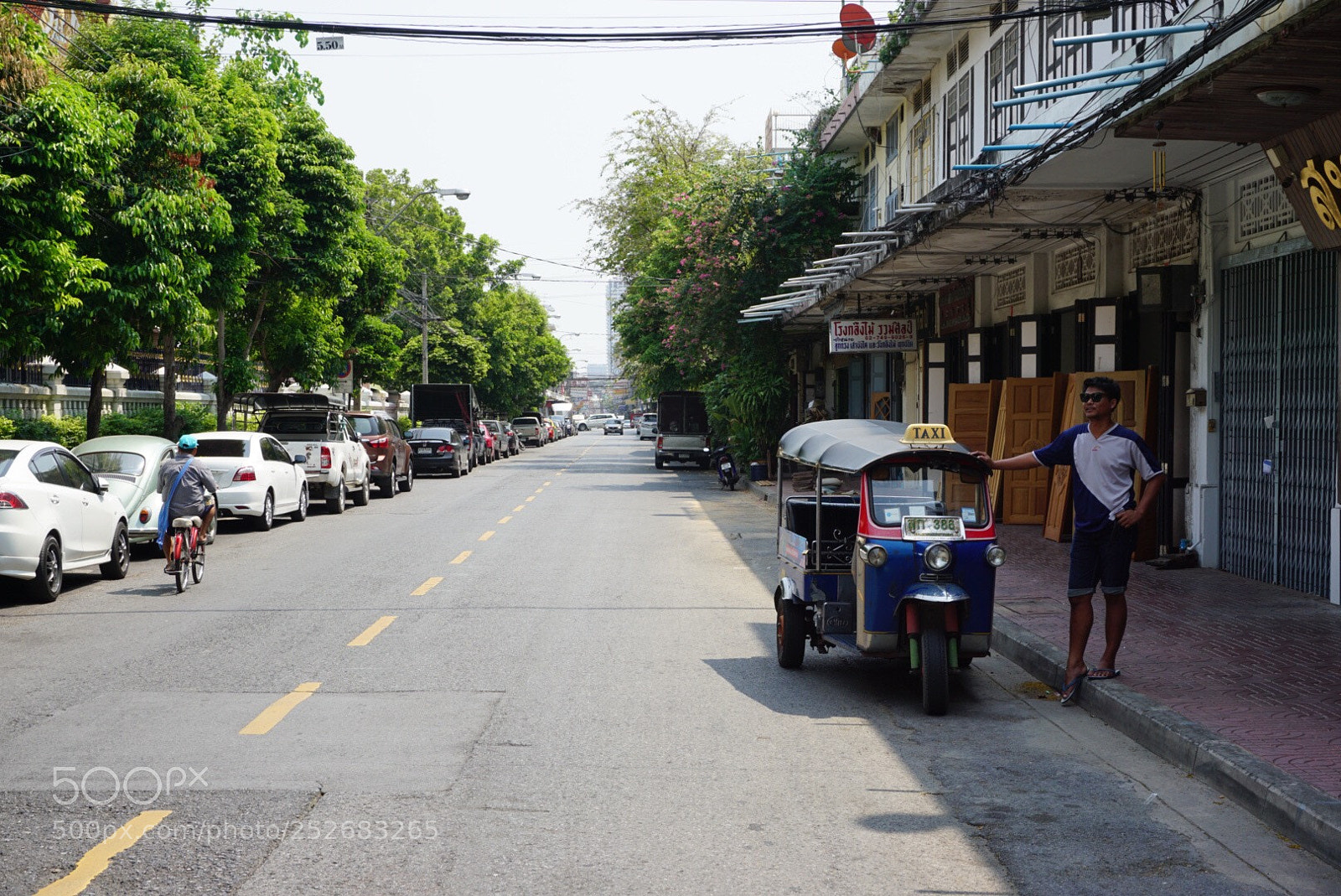 Sony a6000 sample photo. Tuk tuk photography