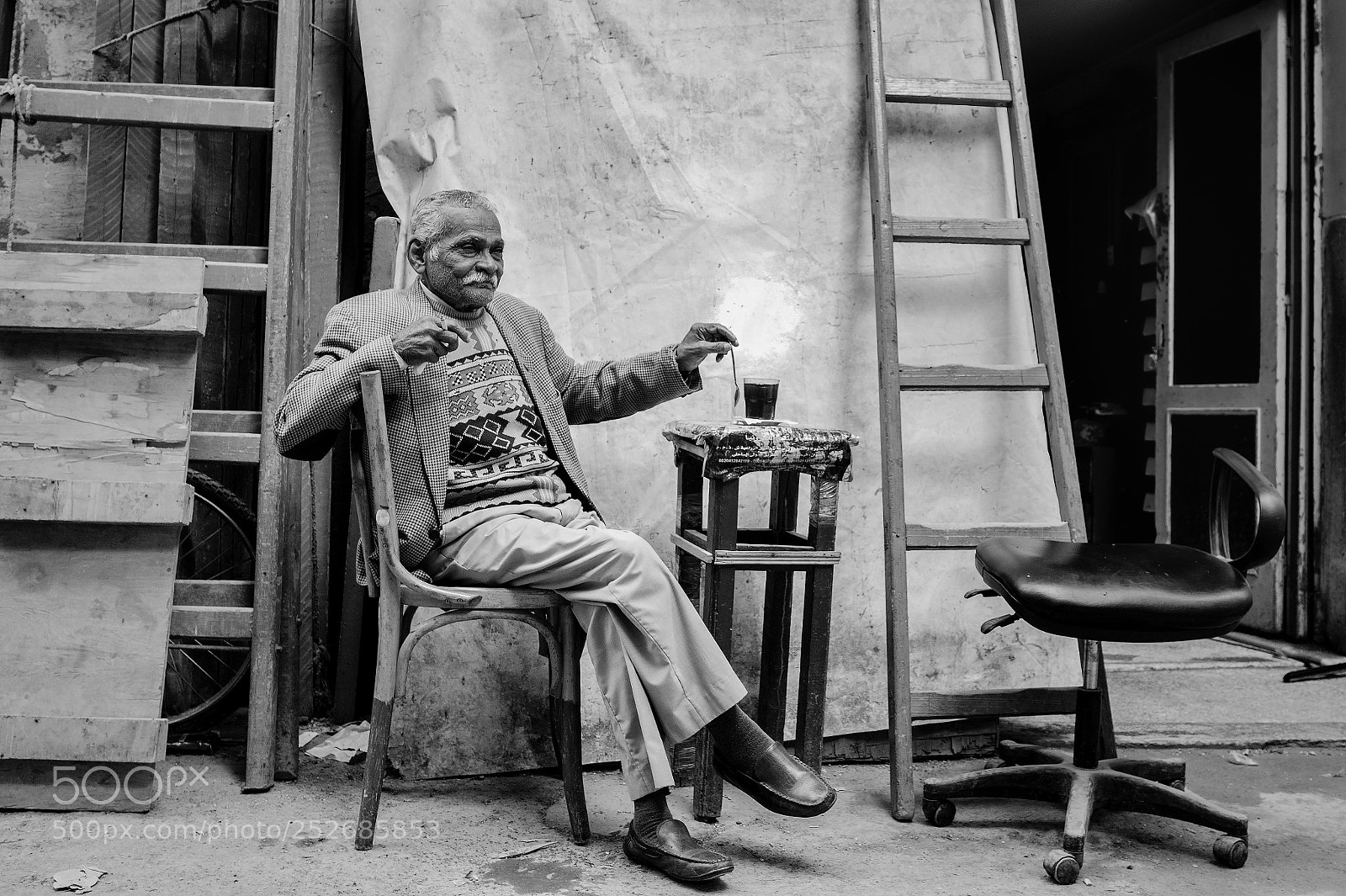 Canon EOS 70D sample photo. Old man photography