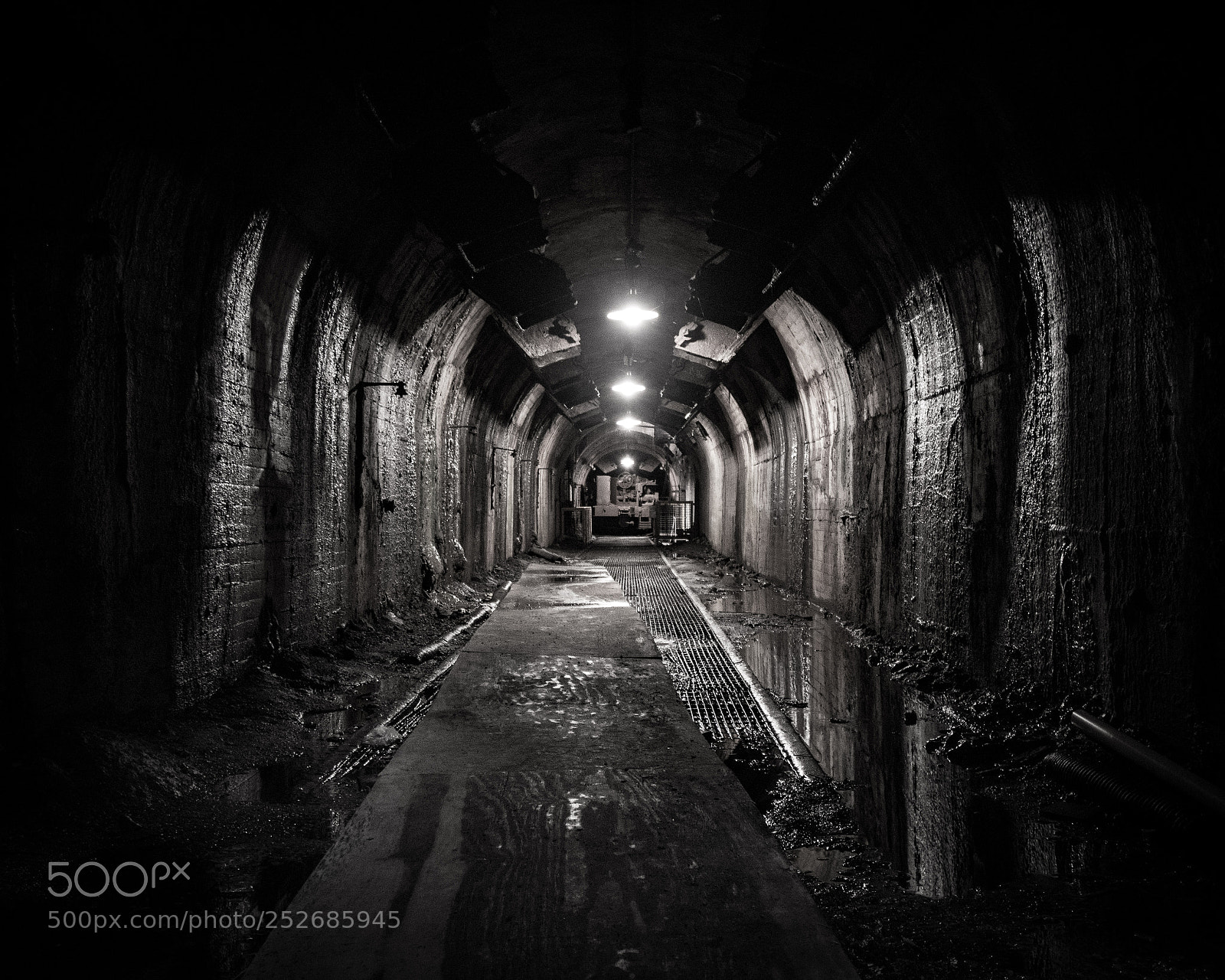 Nikon D5500 sample photo. Tunnel photography