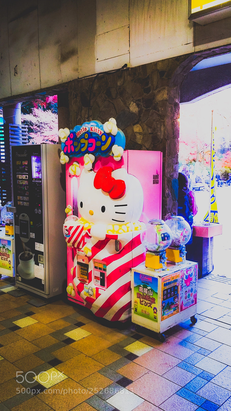 LG G3 sample photo. Lovely hello kitty's pop photography