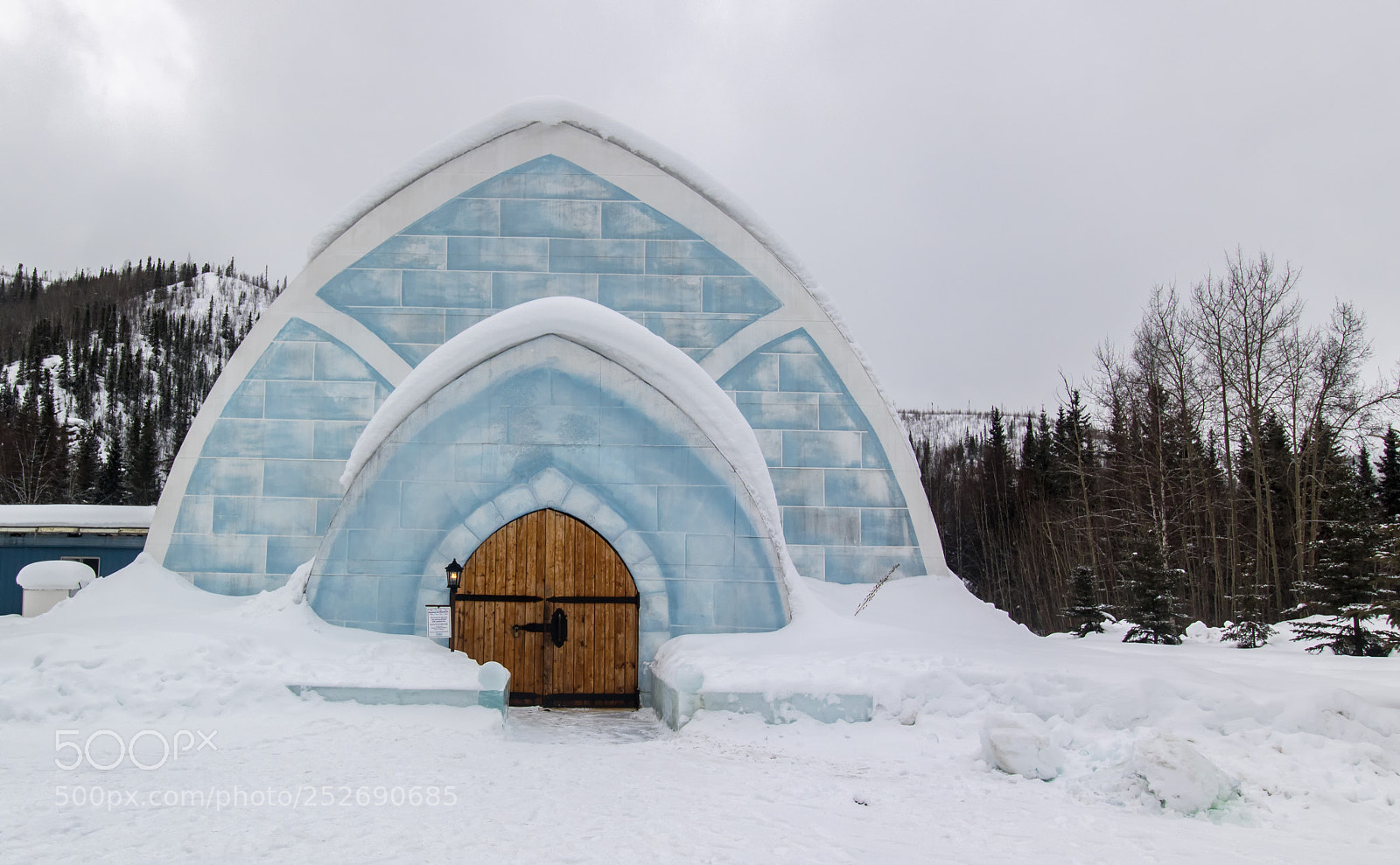 Canon EOS 750D (EOS Rebel T6i / EOS Kiss X8i) sample photo. Chena hot springs ice photography