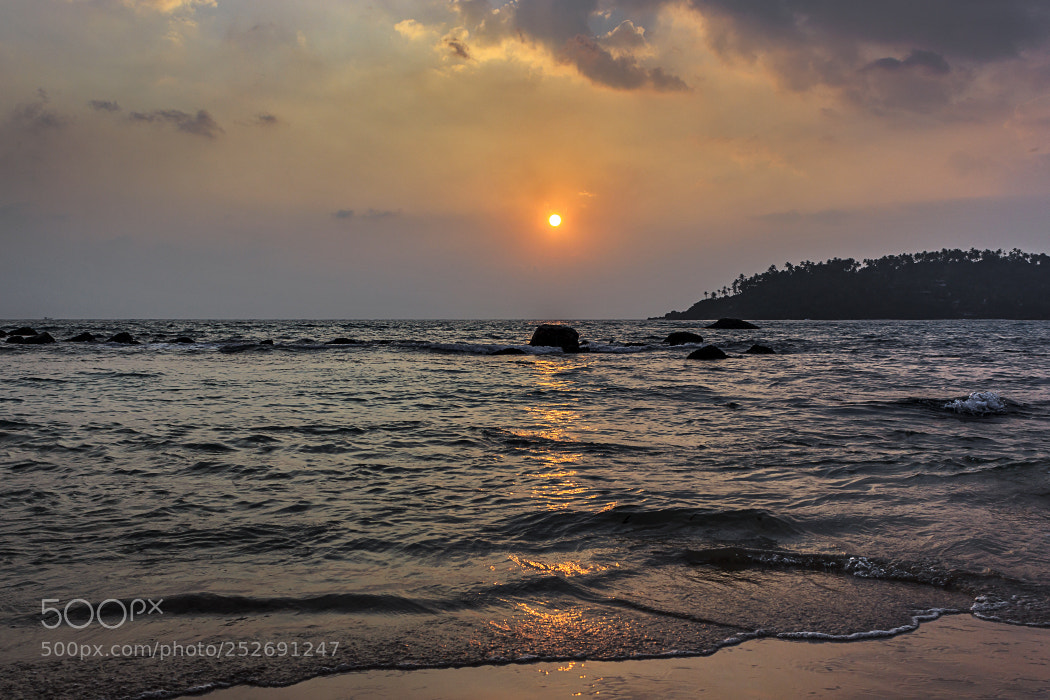 Canon EOS 600D (Rebel EOS T3i / EOS Kiss X5) sample photo. Sunset by the ocean photography
