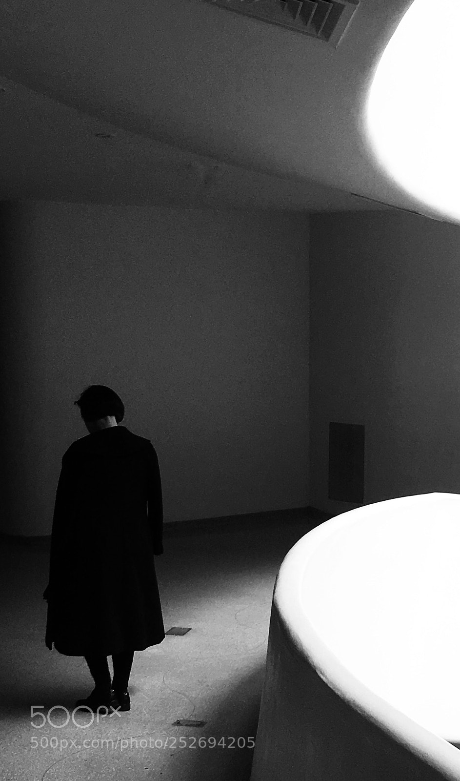 Apple iPhone 6s sample photo. Guggenheim corner photography