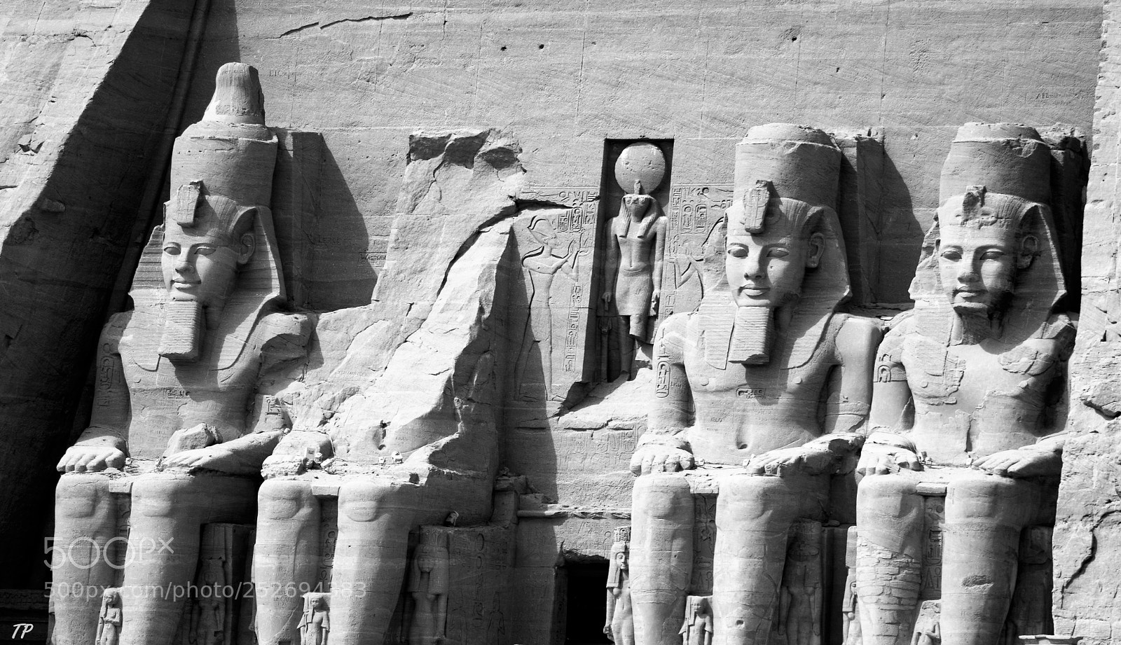 Canon EOS 600D (Rebel EOS T3i / EOS Kiss X5) sample photo. Abu simbel temple photography