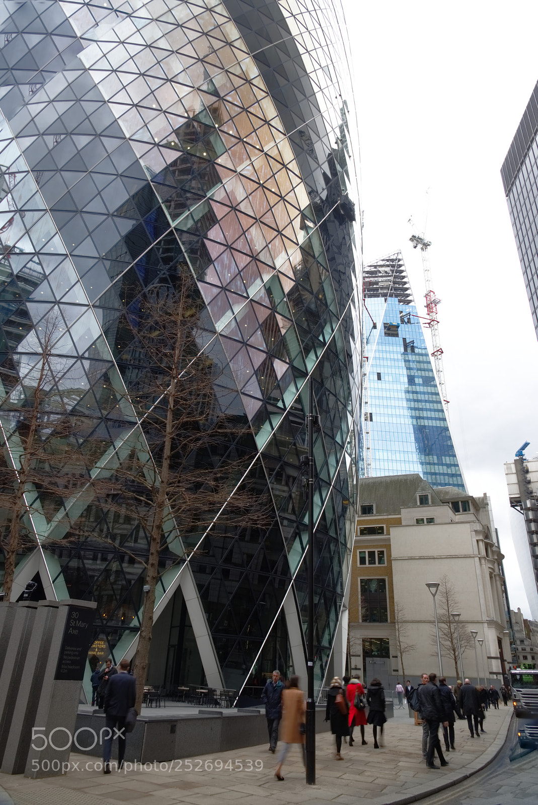 Nikon D810 sample photo. Walking past the gherkin photography