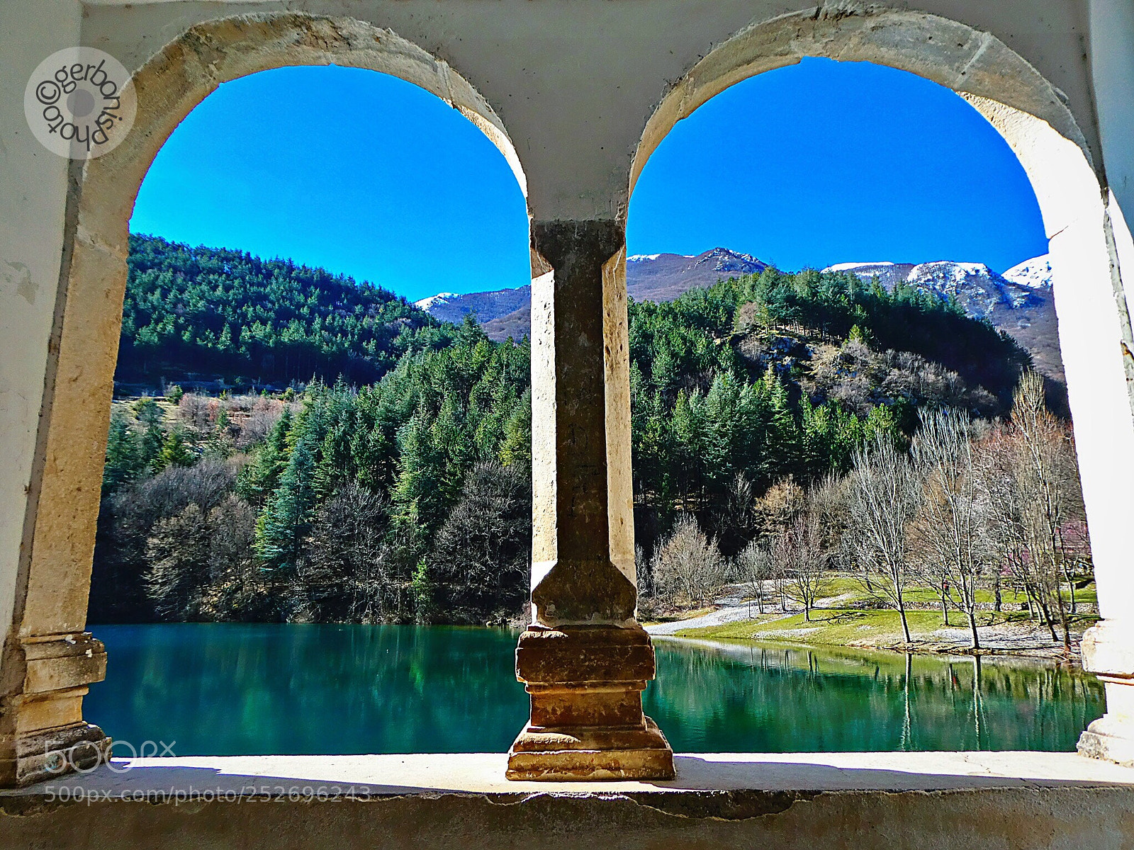 Panasonic Lumix DC-ZS70 (Lumix DC-TZ90) sample photo. Porch of the hermitage photography