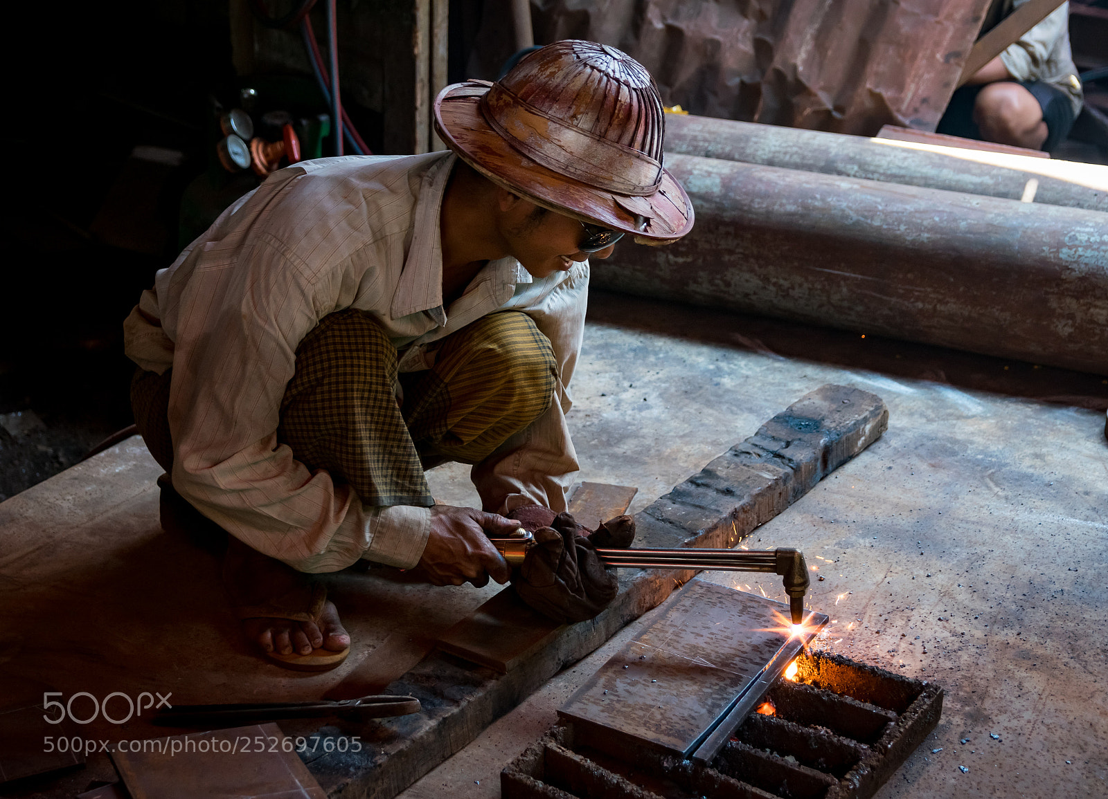 Nikon D5300 sample photo. The welder and the photography