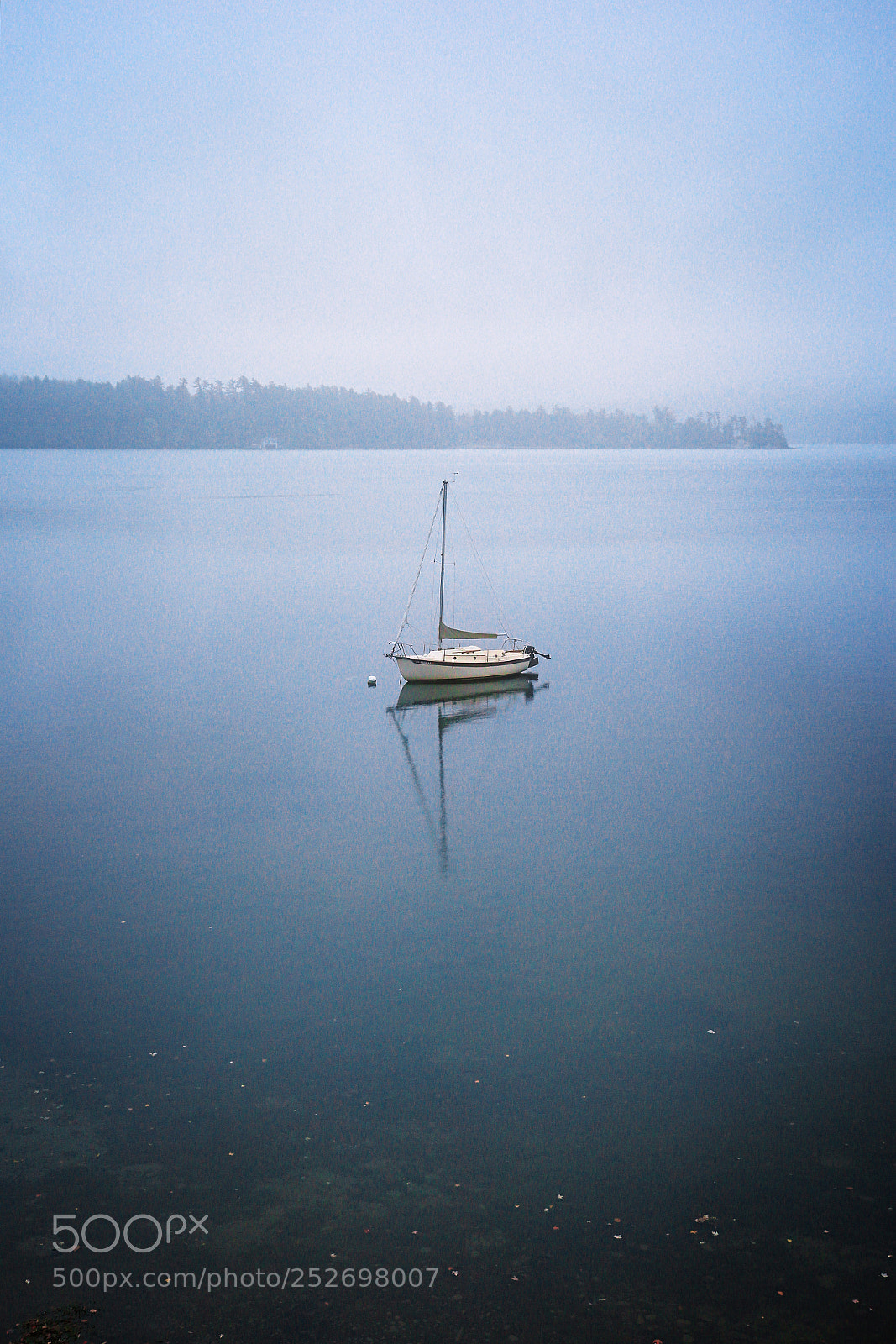 Canon EOS-1D X sample photo. Aboat afloat photography