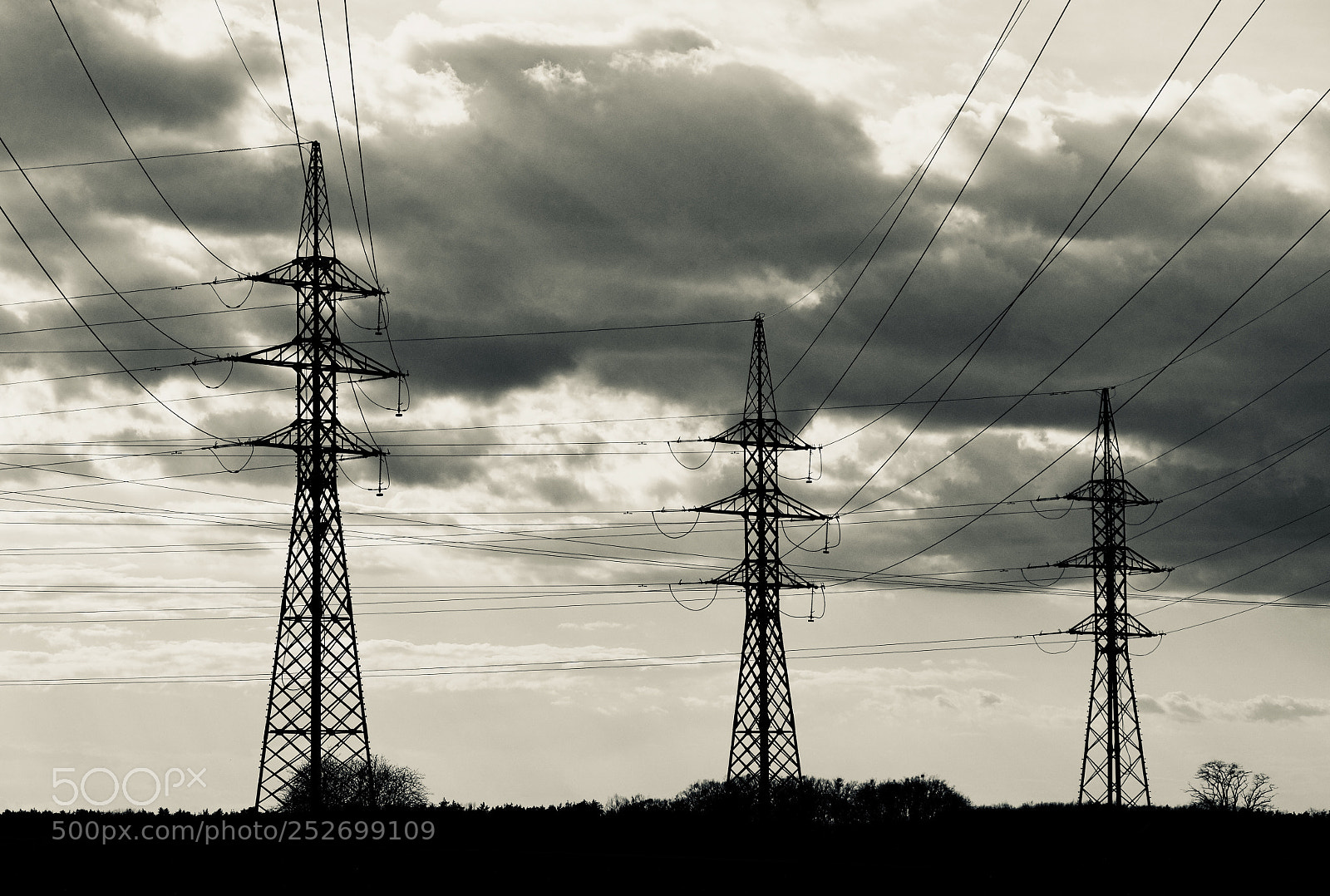 Leica V-Lux (Typ 114) sample photo. Power photography