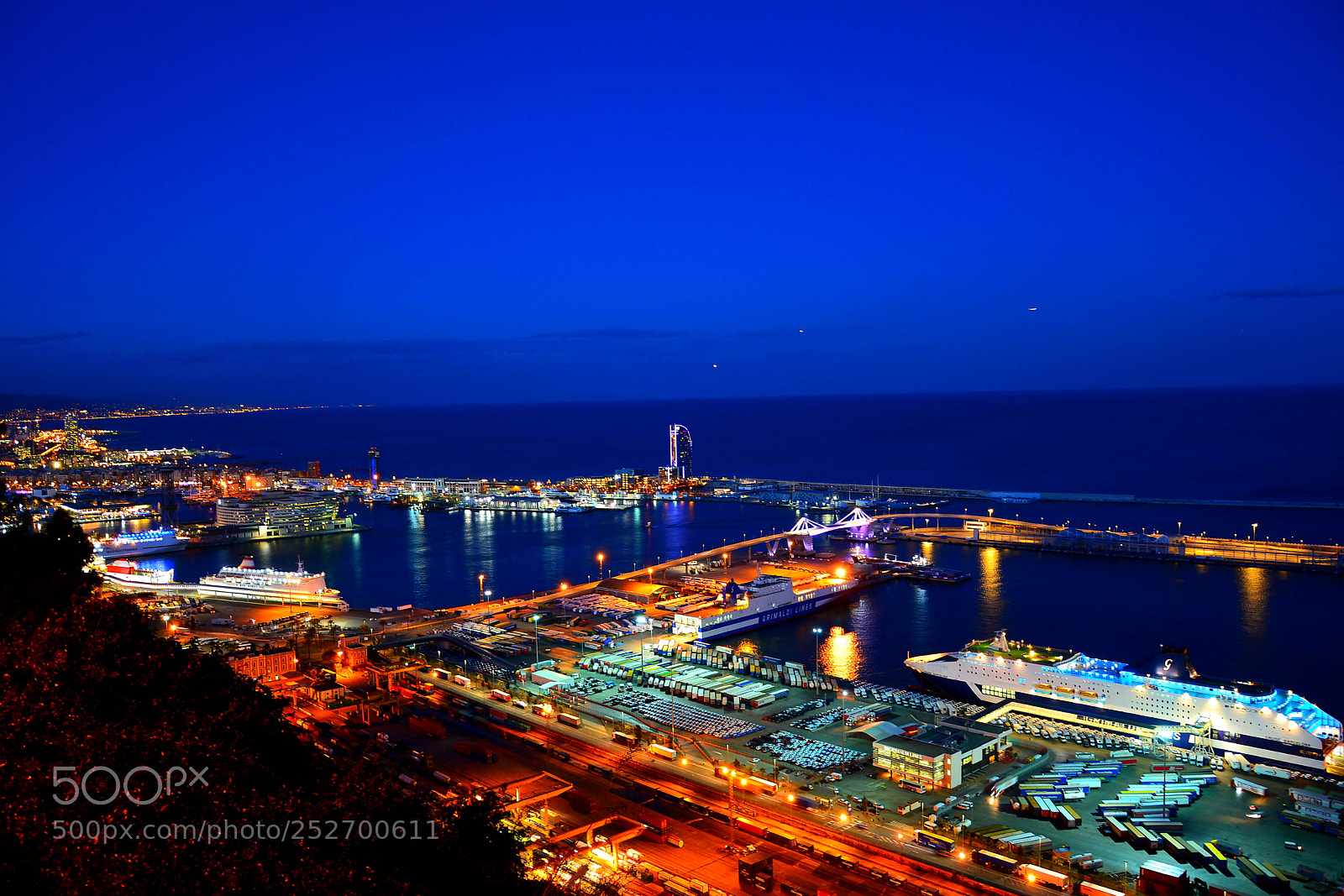 Nikon D5200 sample photo. Port of barcelona photography