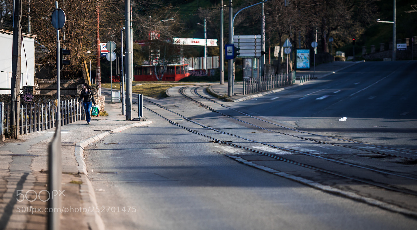 Canon EOS 5D Mark IV sample photo. City morning photography