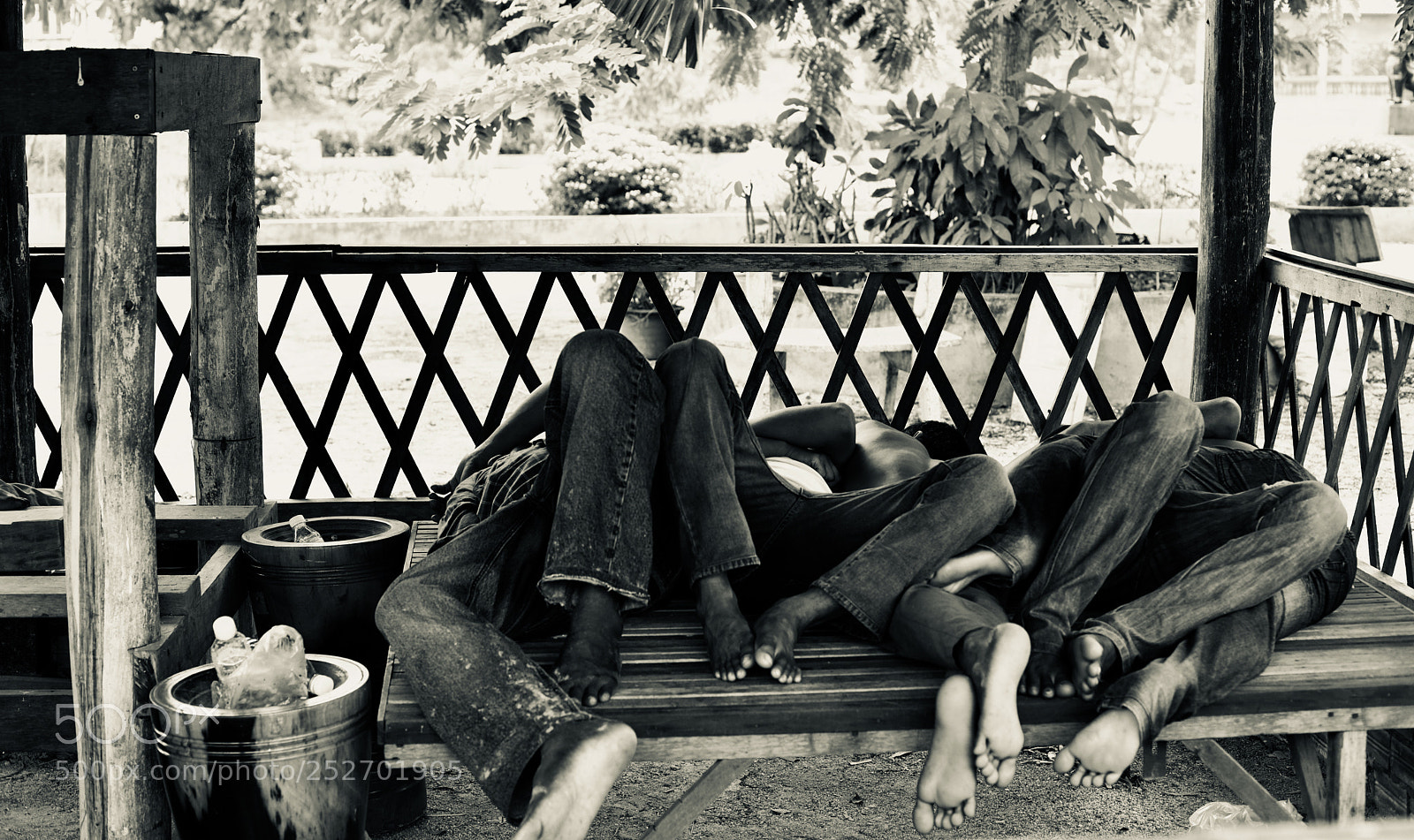 Canon EOS 5D Mark IV sample photo. Blue jeans siesta photography