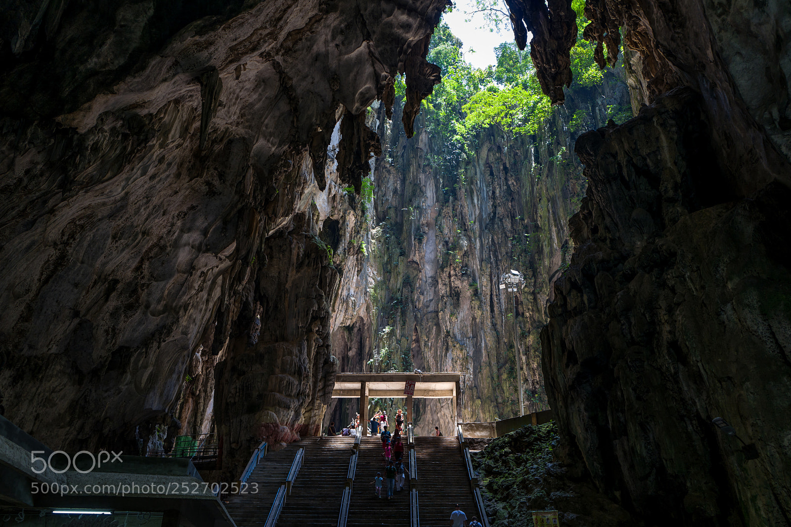 Leica Q (Typ 116) sample photo. The batu caves in photography