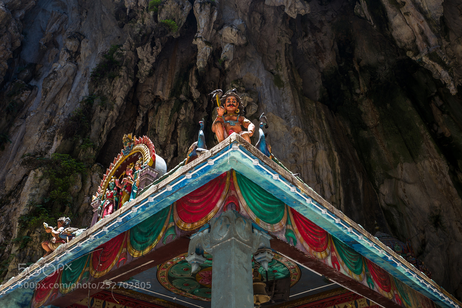 Leica Q (Typ 116) sample photo. The batu caves in photography