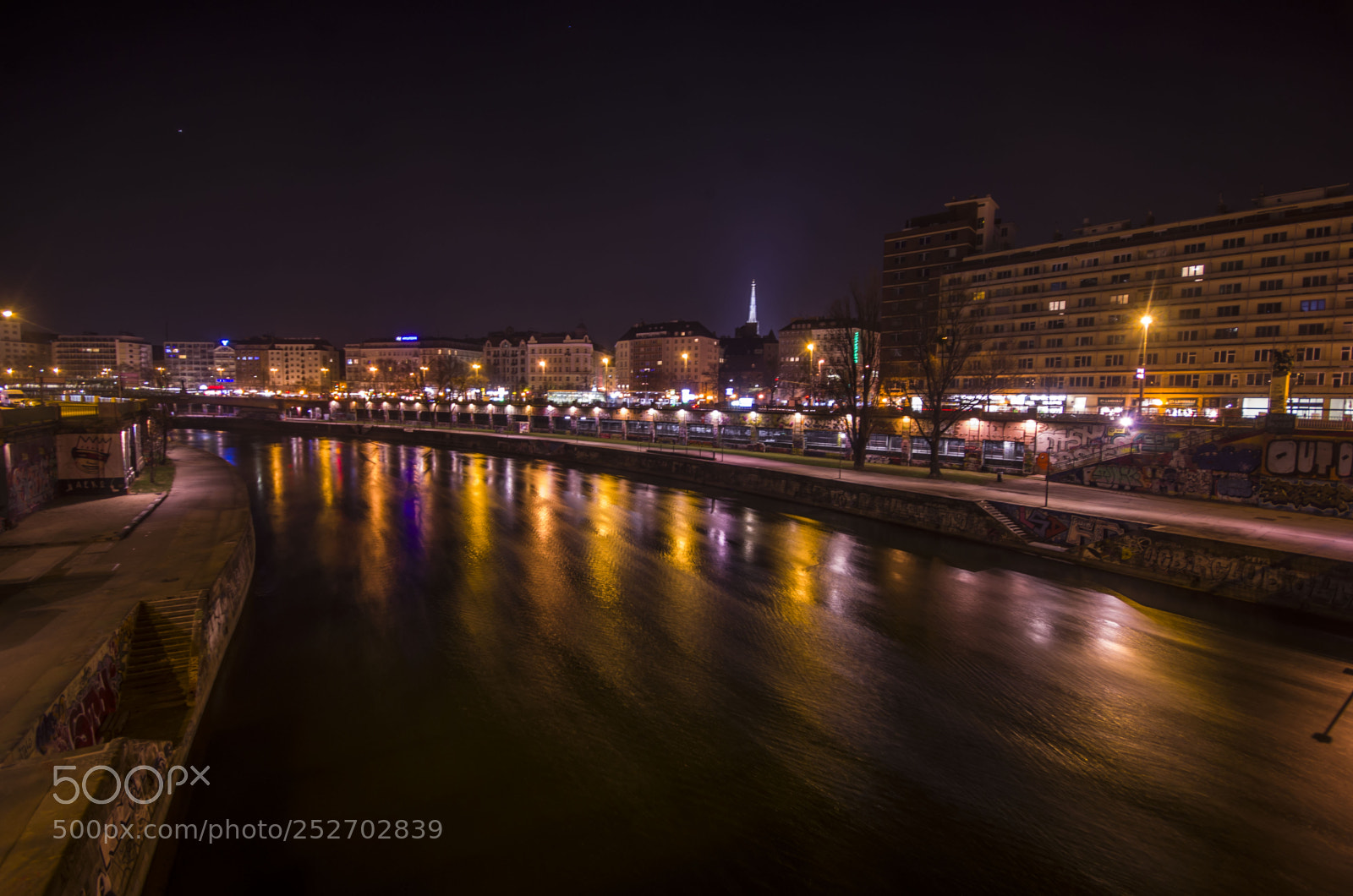 Pentax K-5 sample photo. Vienna night photography