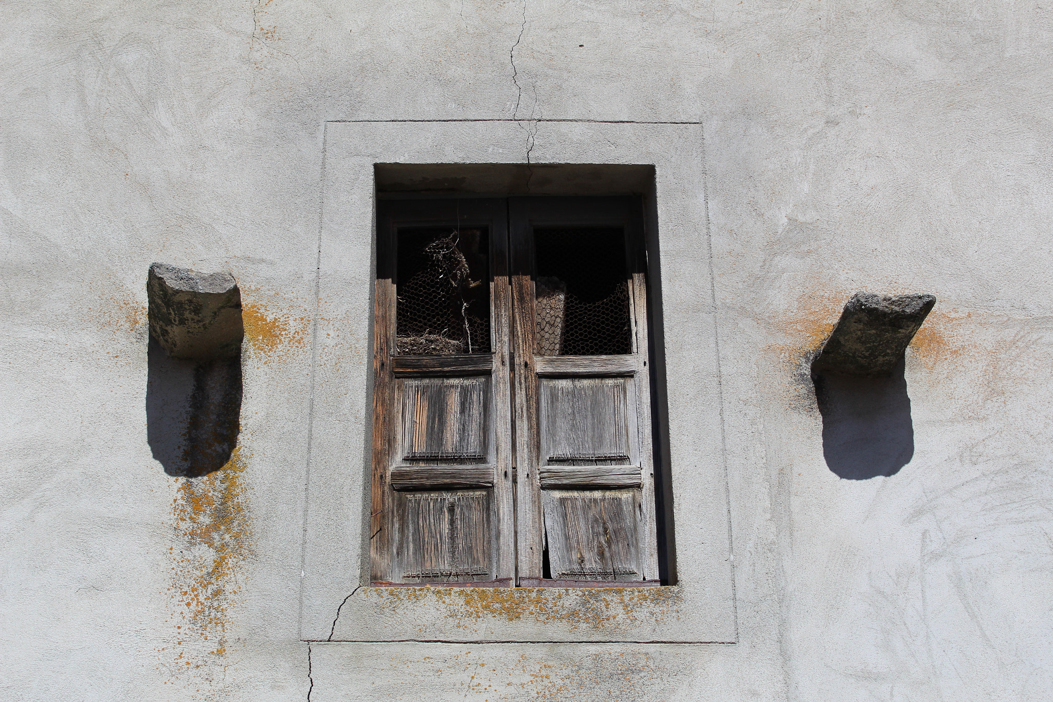 Ventana con apoyos