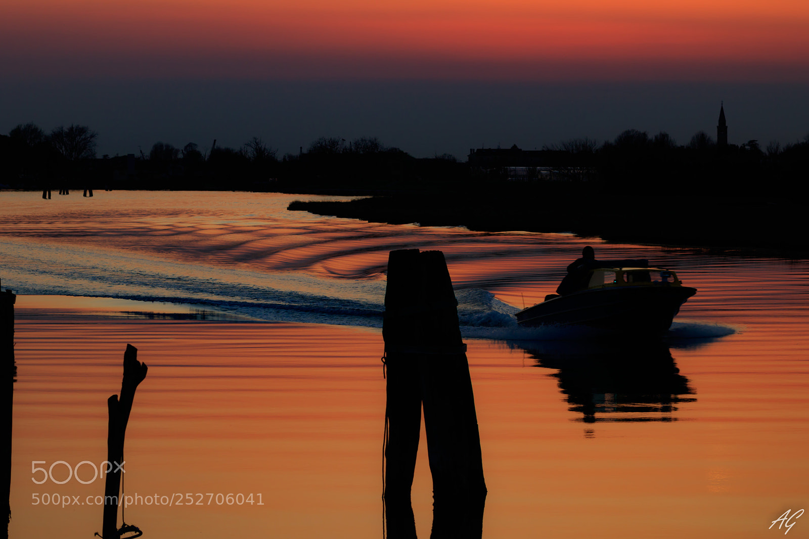 Canon EOS 750D (EOS Rebel T6i / EOS Kiss X8i) sample photo. Golden hour photography