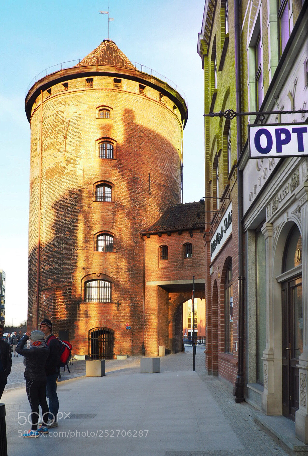 Olympus OM-D E-M10 II sample photo. Gdańsk tower photography