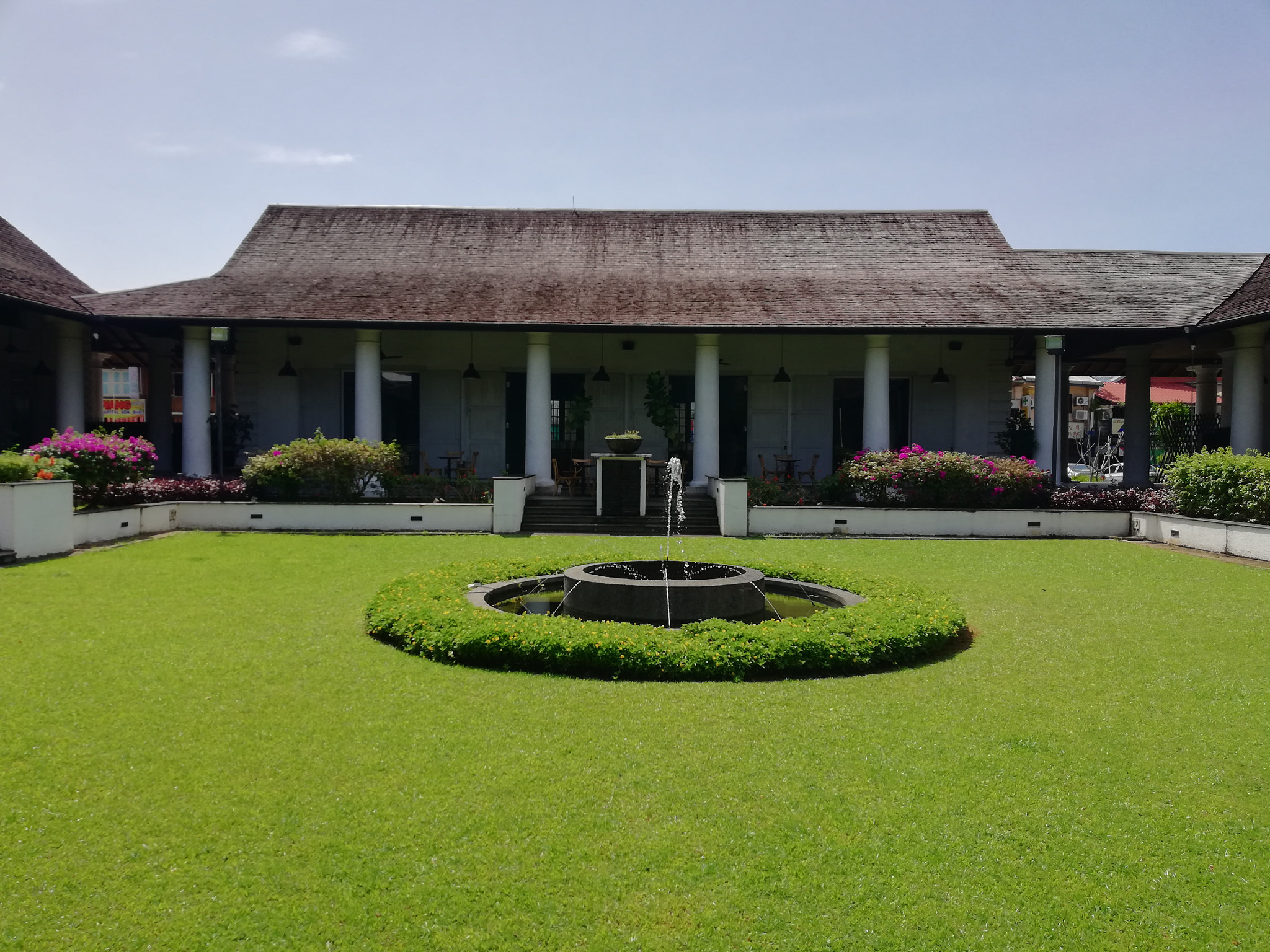HUAWEI nova 2i sample photo