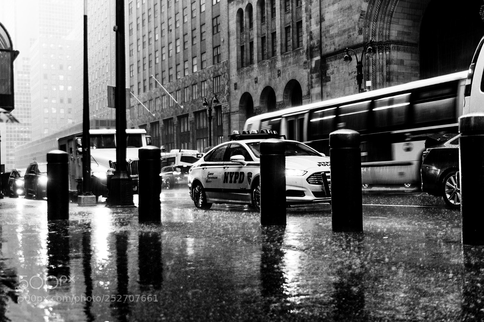 Nikon D5500 sample photo. Nyc under the rain photography