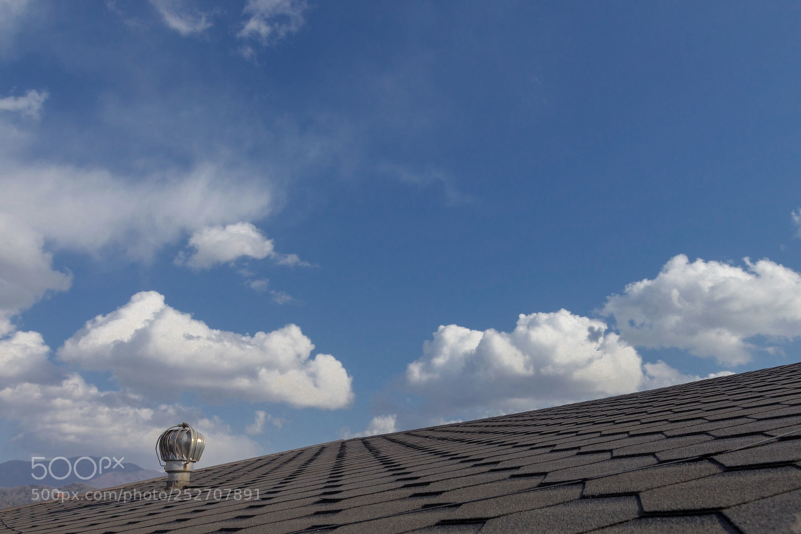 Canon EOS 700D (EOS Rebel T5i / EOS Kiss X7i) sample photo. Sky and roof photography