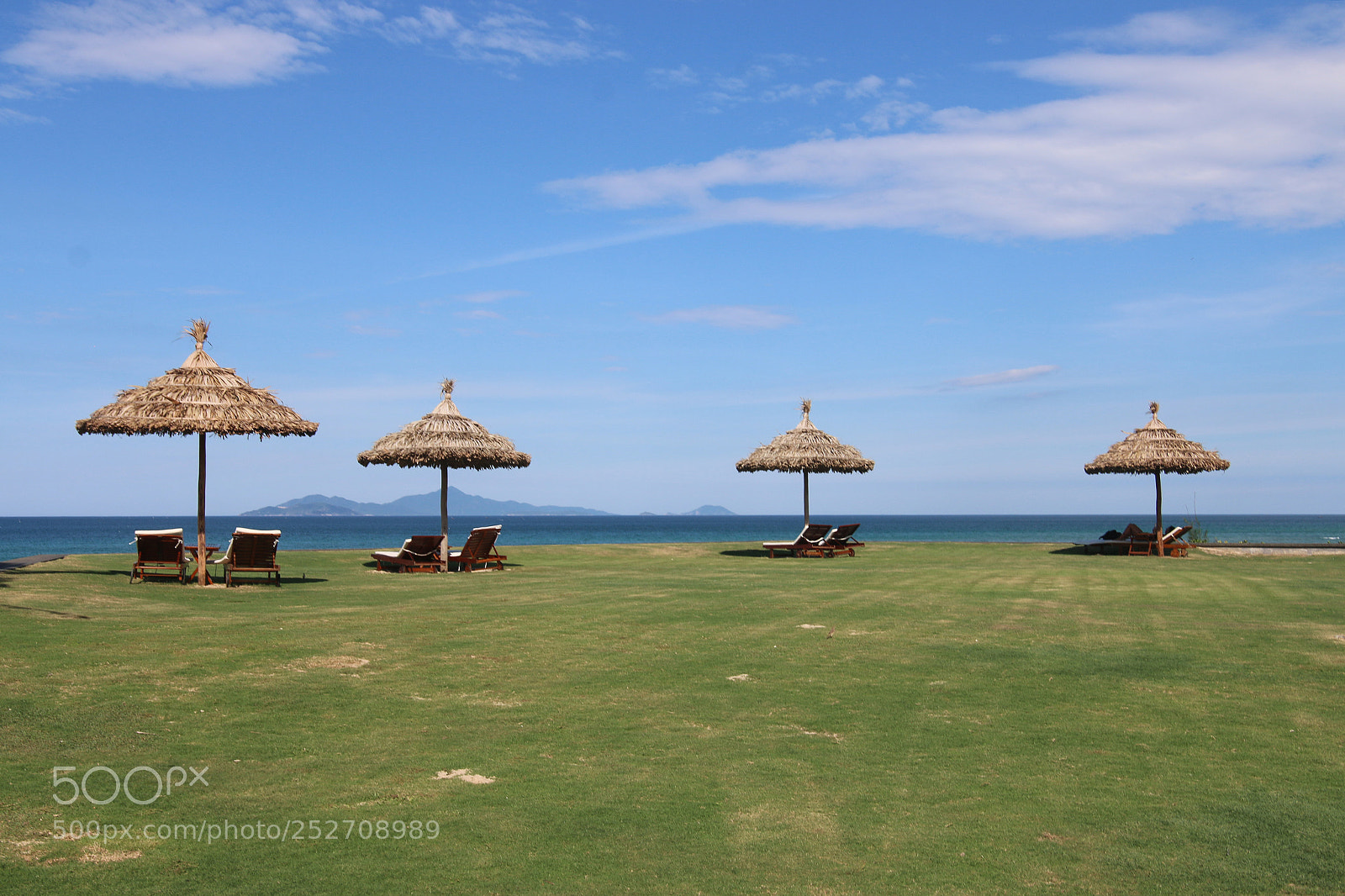Canon EOS 70D sample photo. Beach front photography