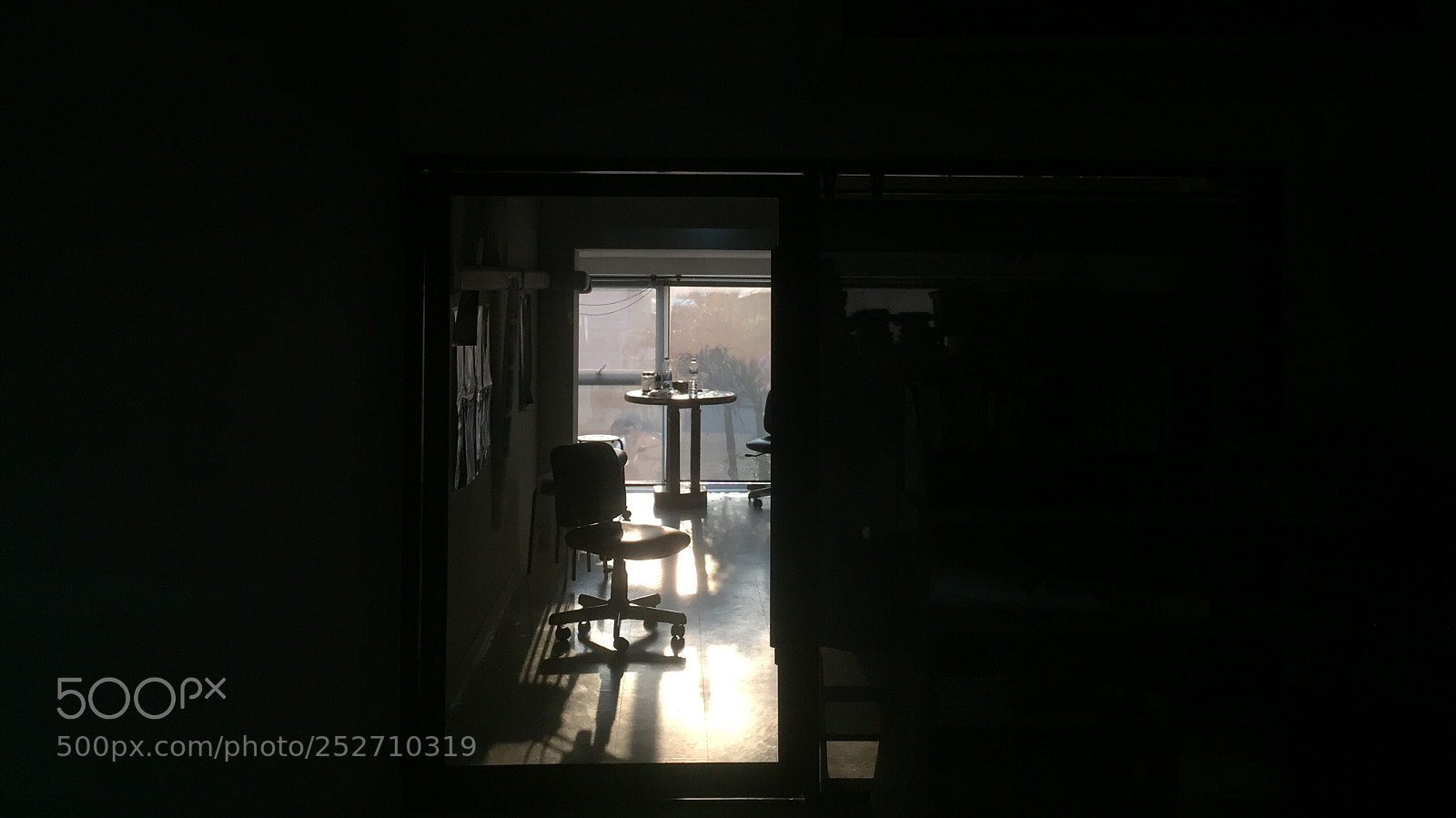 Apple iPhone 6 sample photo. Alone photography