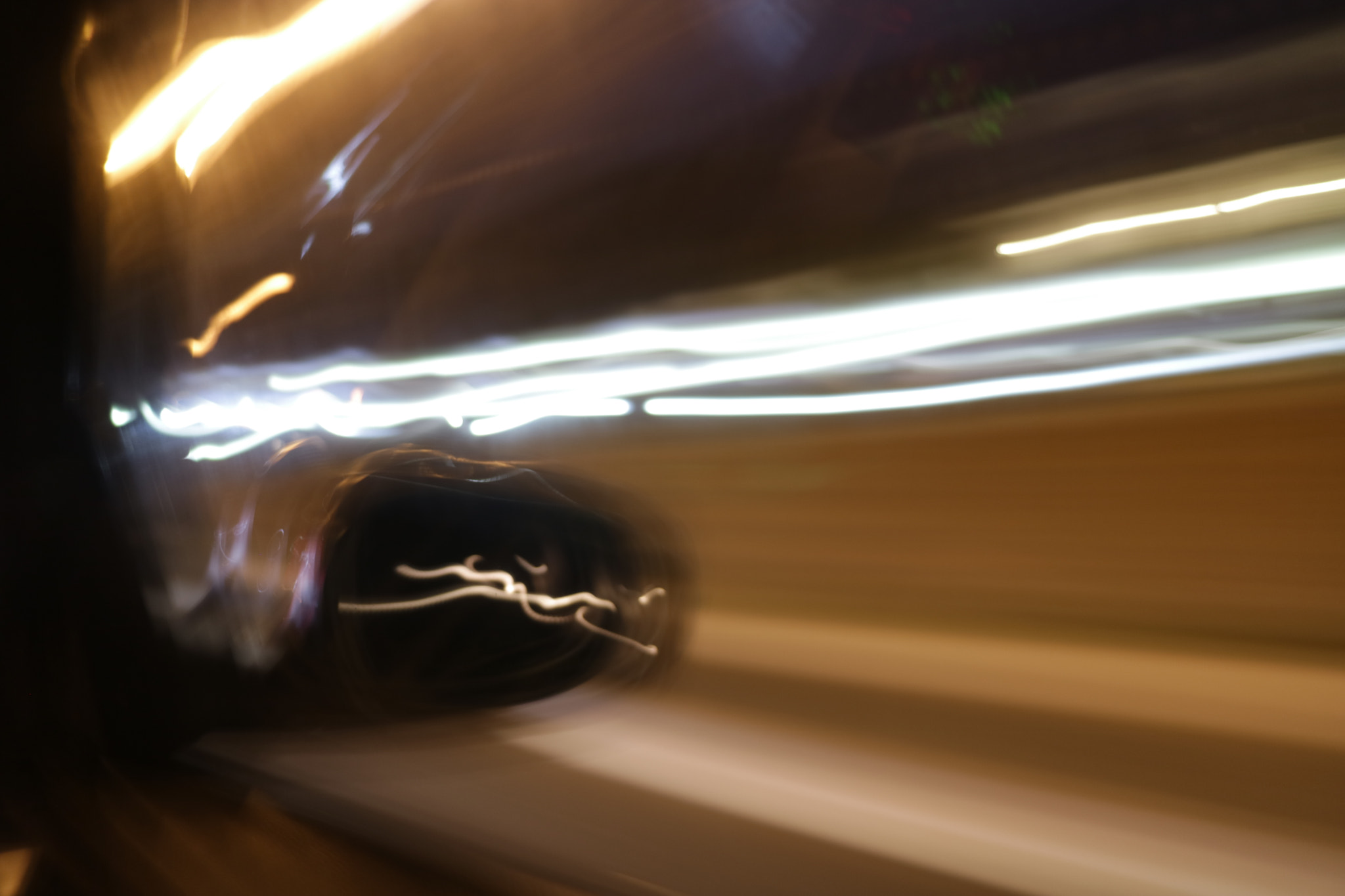 Canon EOS M3 sample photo. Streaks - line of bulbs photography