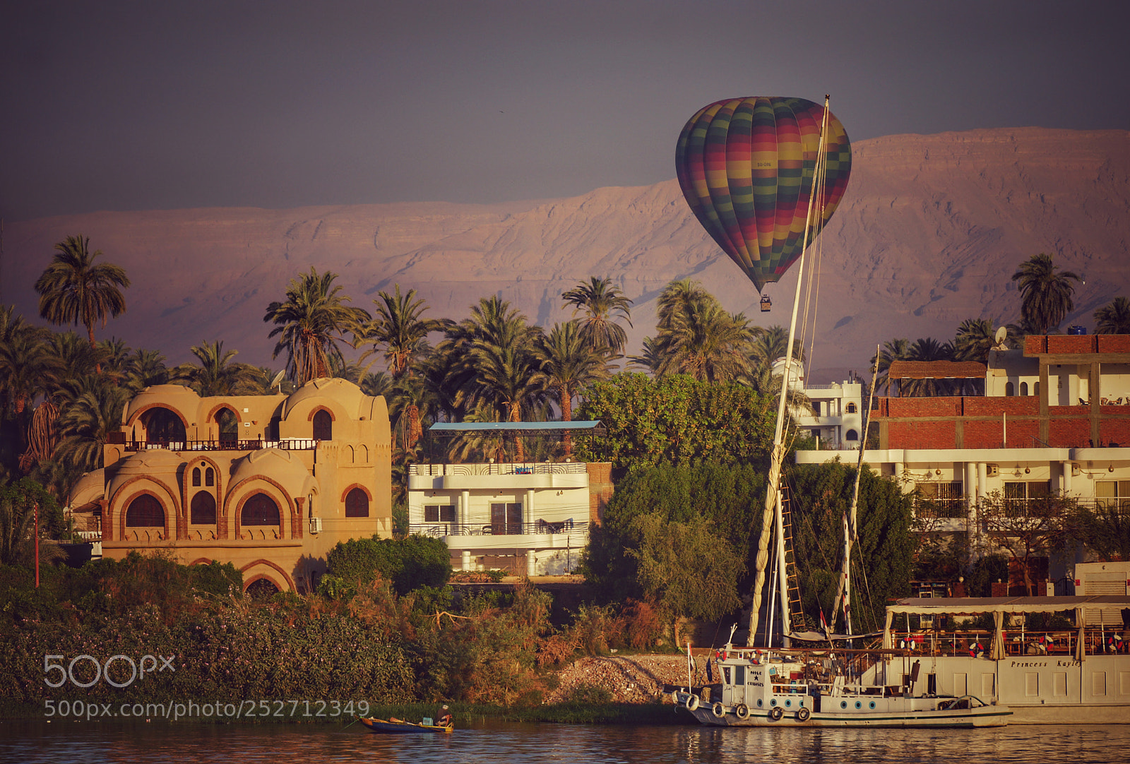 Sony SLT-A77 sample photo. Luxor photography