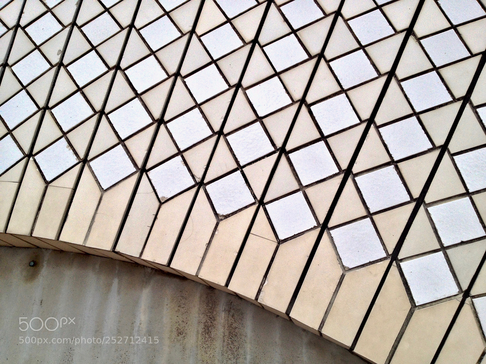 Apple iPhone 4S sample photo. Tiels of opera house photography