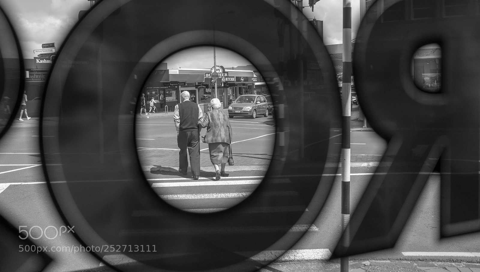 Fujifilm X-T2 sample photo. Waiting at the lights photography