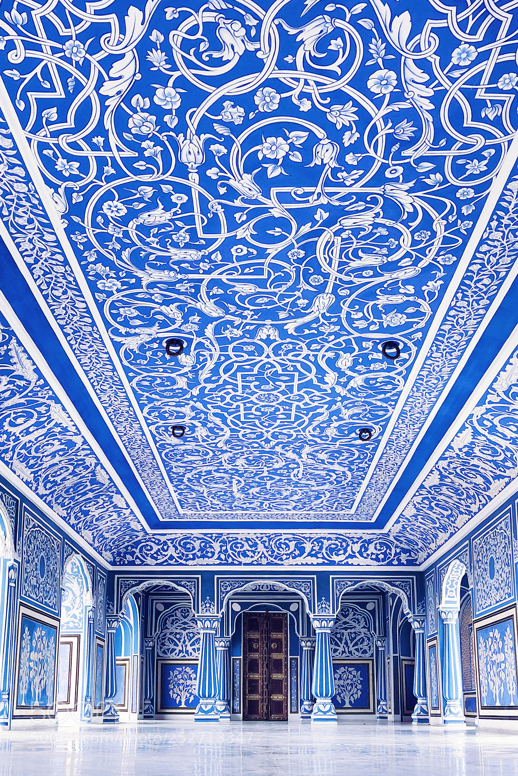 Apple iPhone X sample photo. The blue palace  photography