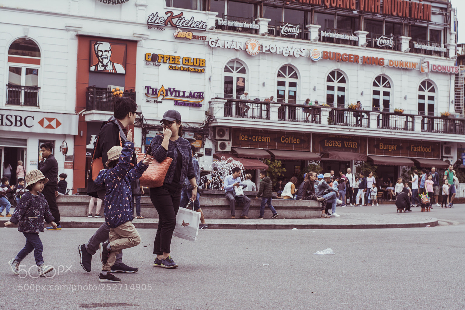 Nikon D7100 sample photo. A family on warkstreet photography