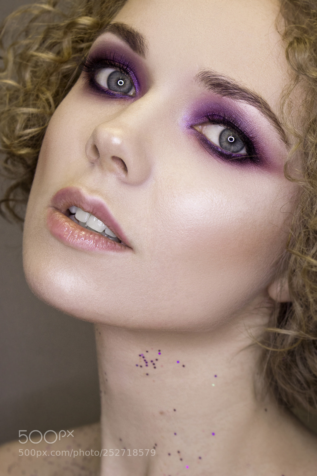 Canon EOS 80D sample photo. Pink makeup photography