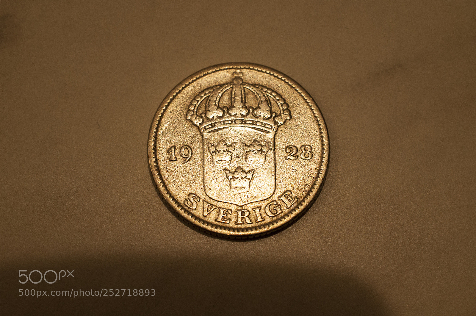 Nikon D700 sample photo. Swedish coin re back photography