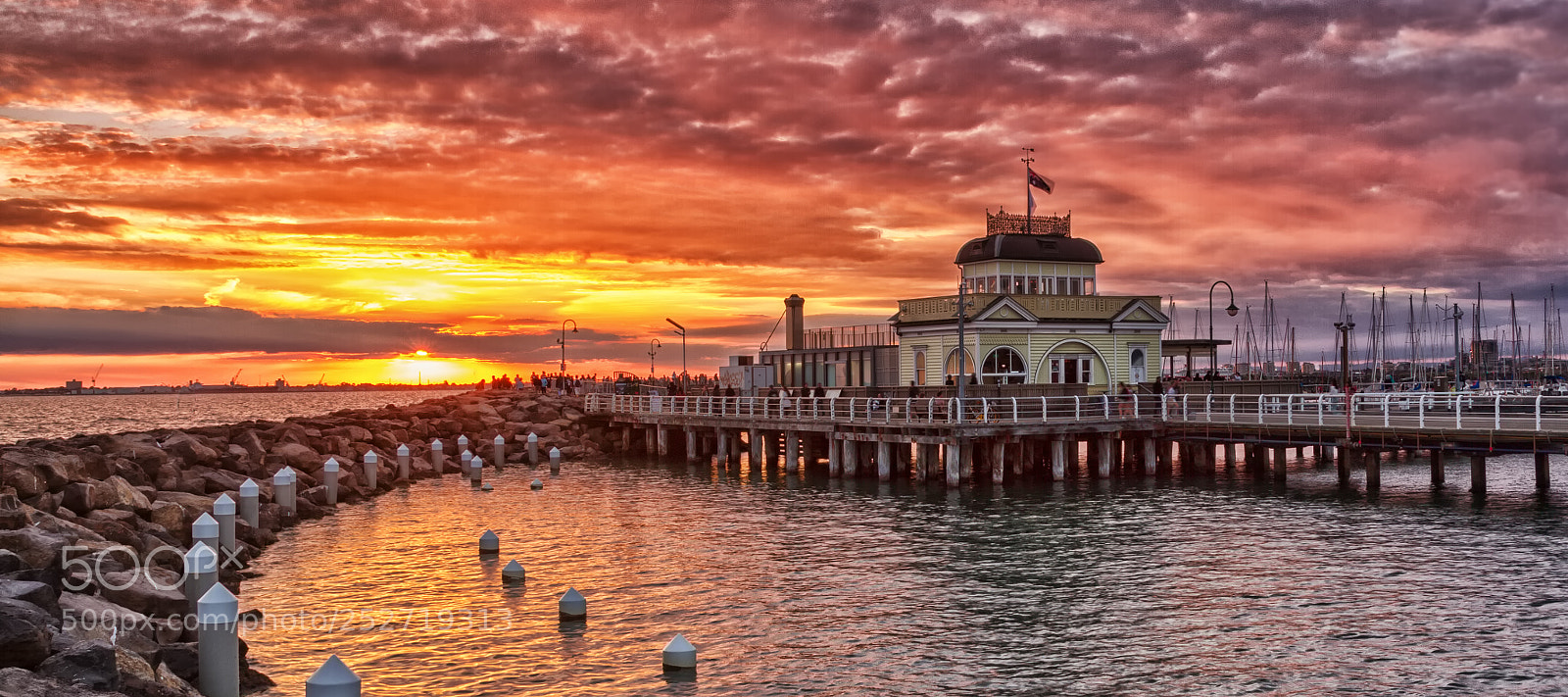 Canon EOS 7D sample photo. St kilda pier photography