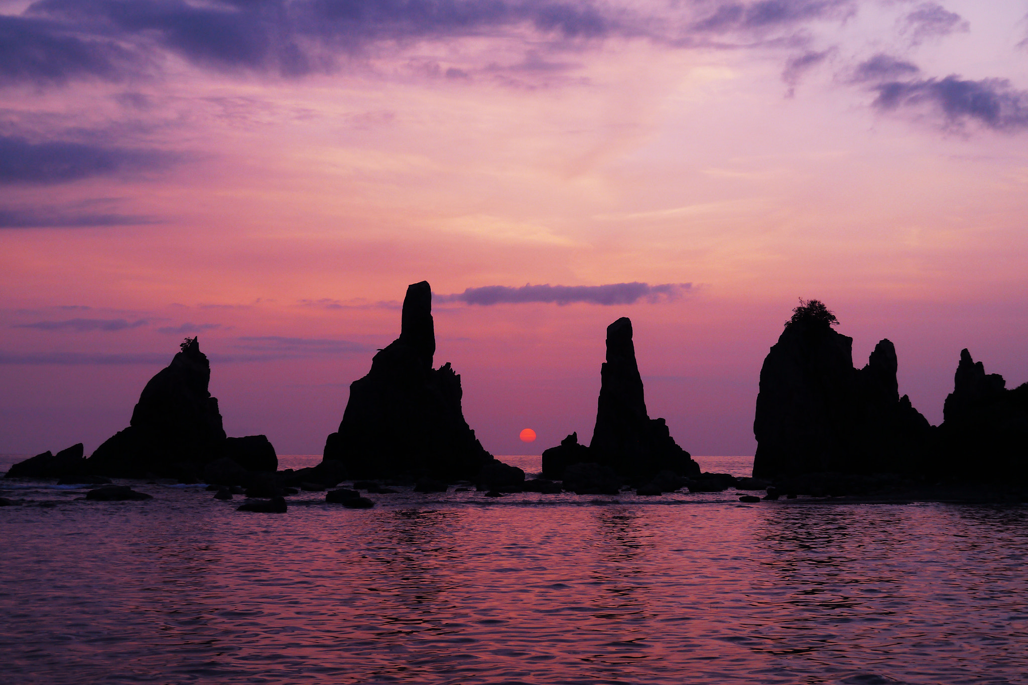 Panasonic Lumix DMC-GX1 sample photo. Sun rise from ocean photography