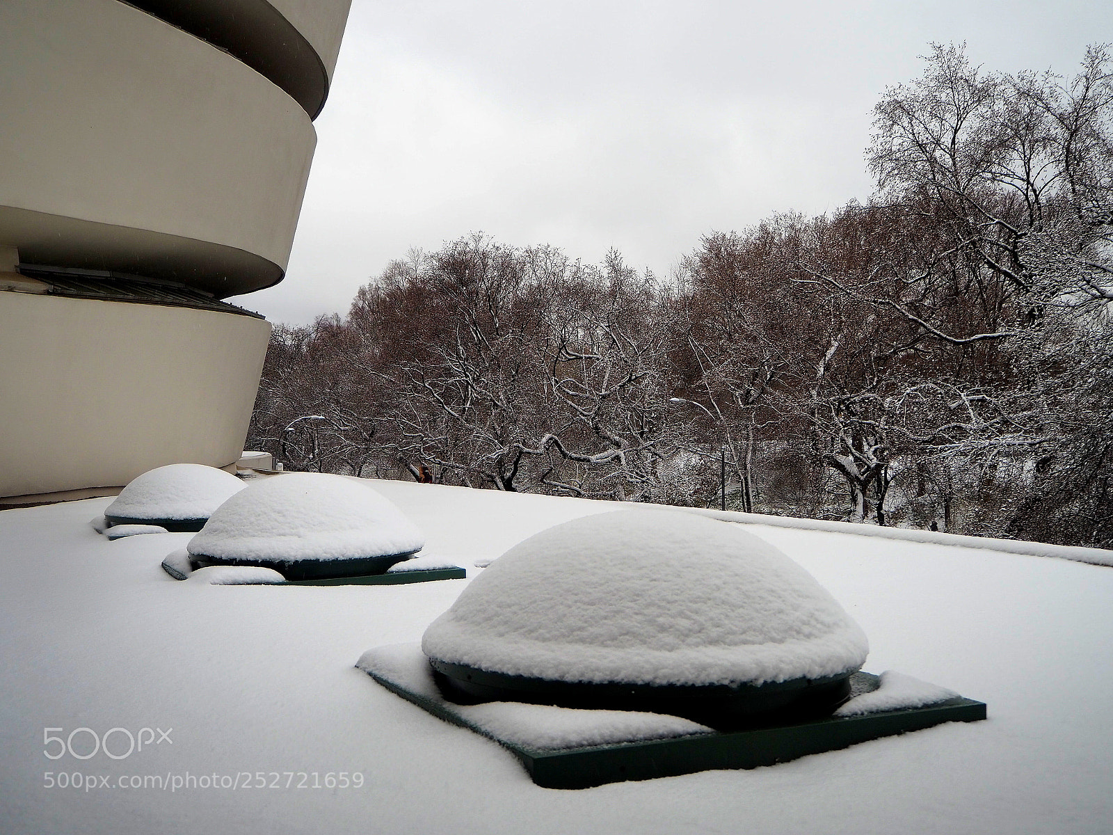 Olympus OM-D E-M10 III sample photo. Guggenheim in the snow photography
