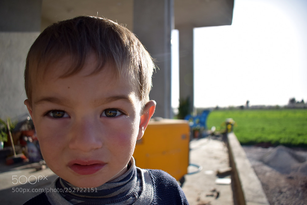 Nikon D5300 sample photo. Green eyes syrian idp photography