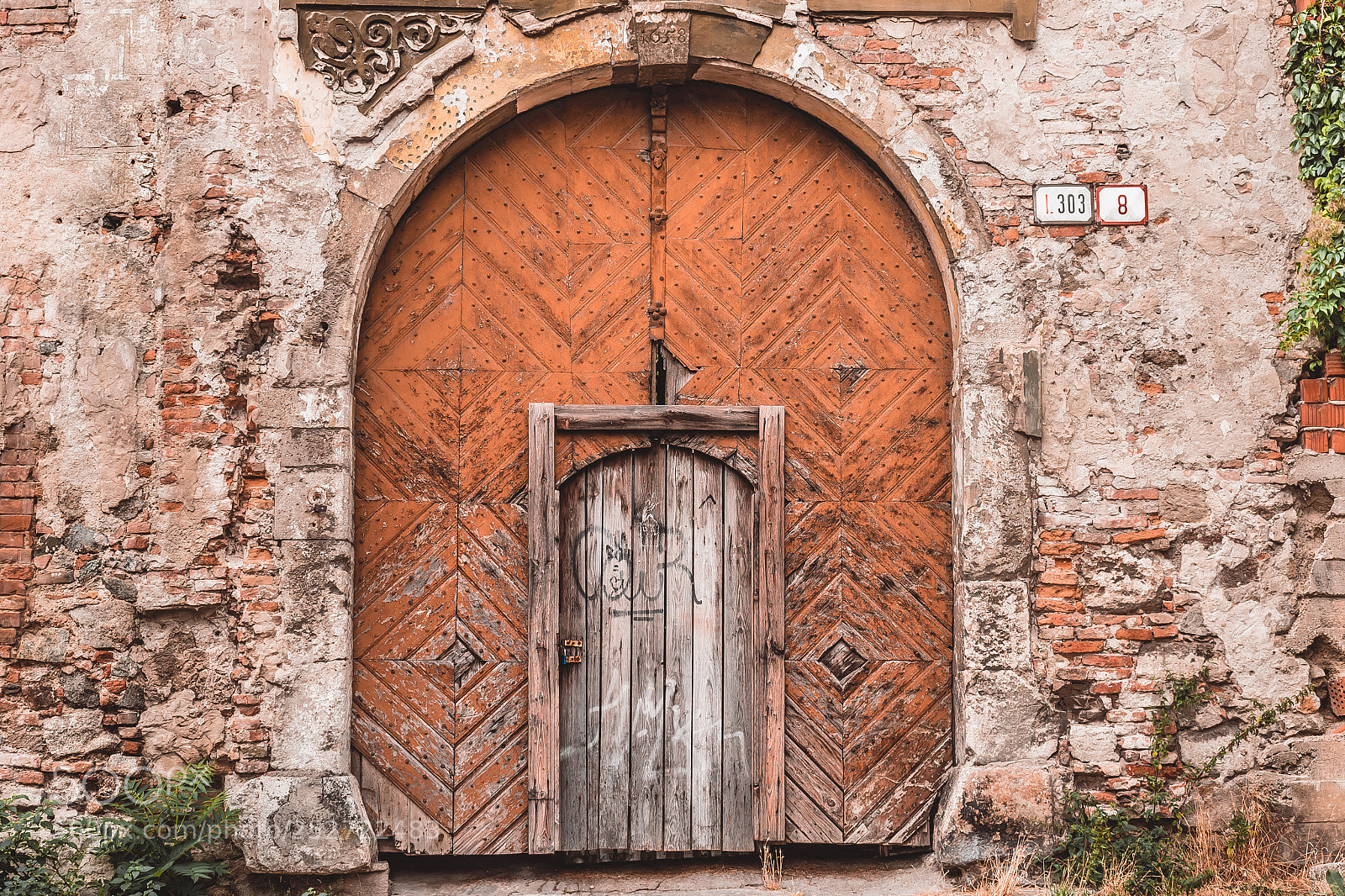 Nikon D5500 sample photo. Old gate on kapitulska photography