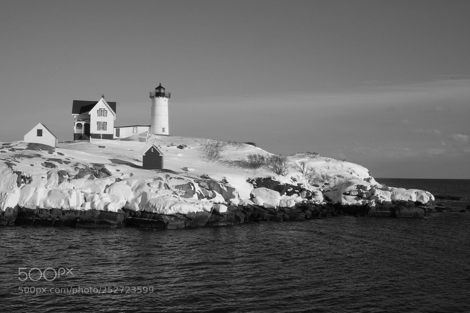 Sony Alpha NEX-7 sample photo. Winter lighthouse photography