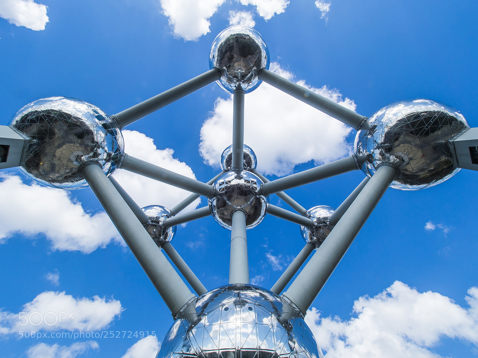 Olympus PEN E-P5 sample photo. Balls of steel photography