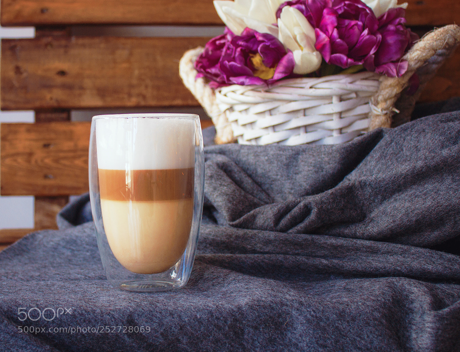 Canon EOS 1200D (EOS Rebel T5 / EOS Kiss X70 / EOS Hi) sample photo. Latte photography
