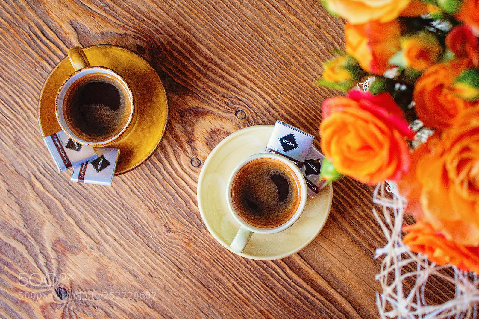 Canon EOS 1200D (EOS Rebel T5 / EOS Kiss X70 / EOS Hi) sample photo. A coffee with roses photography